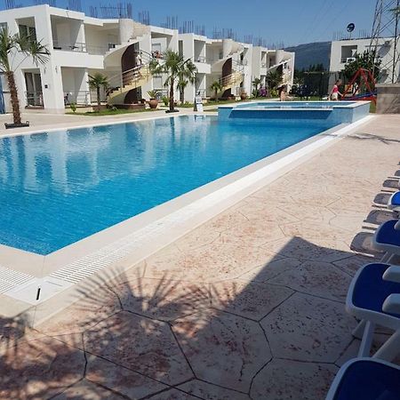 Royal Apartments & Villas Ulcinj Buitenkant foto